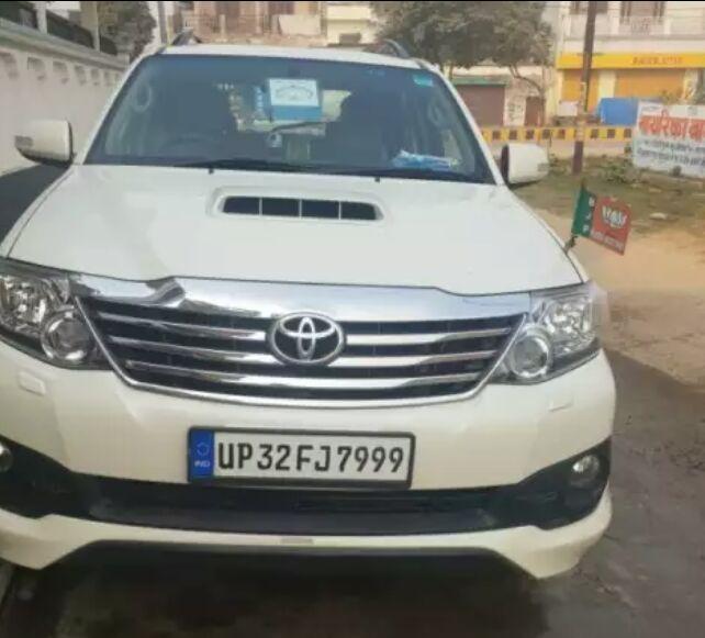 Toyota Fortuner 3.0 4X4 MT 2014