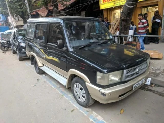 Toyota Qualis GS C5 2001