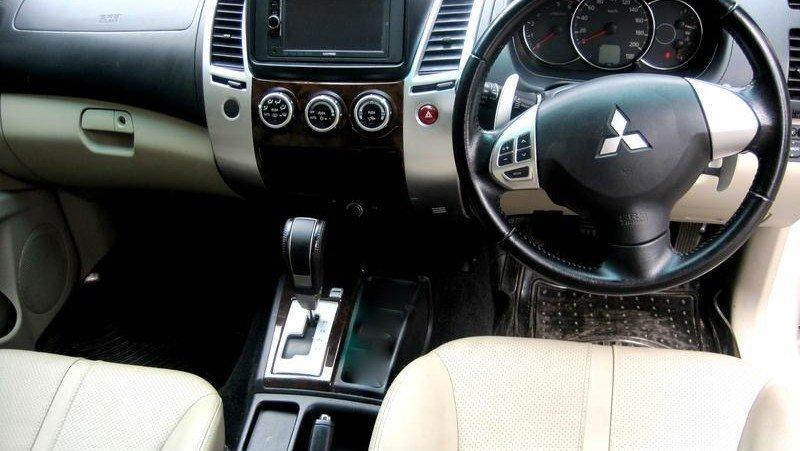 Mitsubishi Pajero Sport 2.5 AT 2015