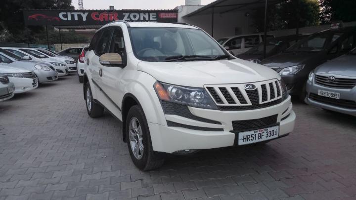 Mahindra XUV500 W8 2WD 2015