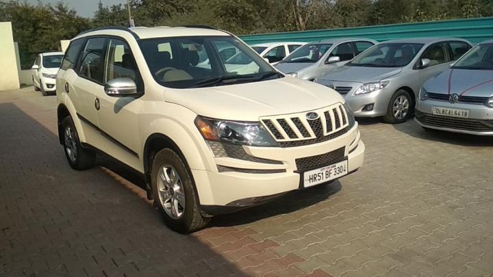 Mahindra XUV500 W8 2WD 2015