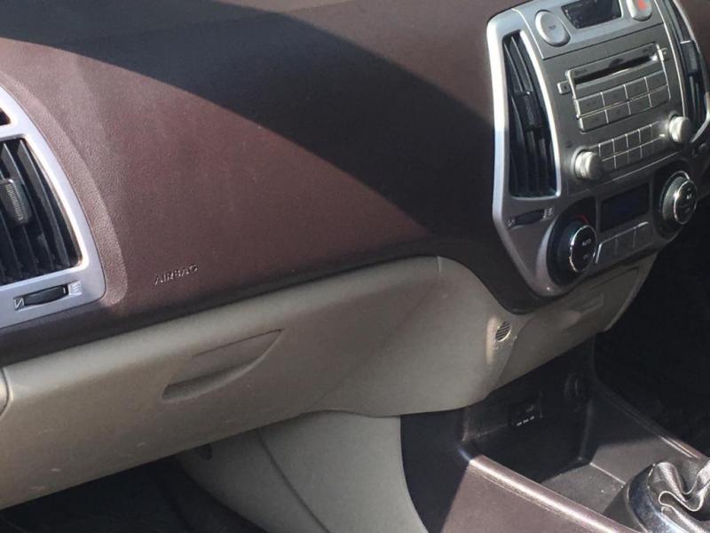 Hyundai i20 Asta 1.2 (O) With Sunroof 2011