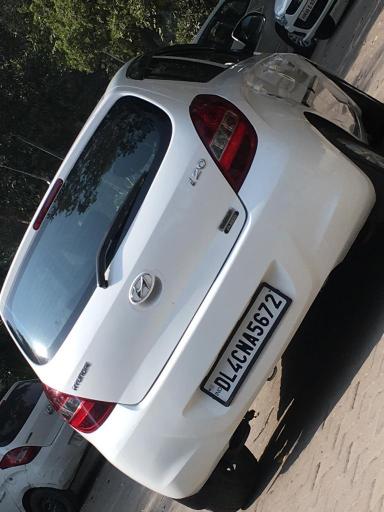 Hyundai i20 Asta 1.2 (O) With Sunroof 2011