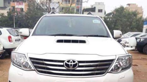 Toyota Fortuner 3.0 4x2 MT 2011