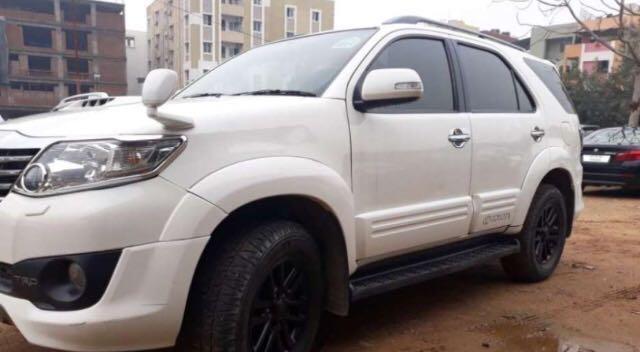 Toyota Fortuner 3.0 4x2 MT 2011
