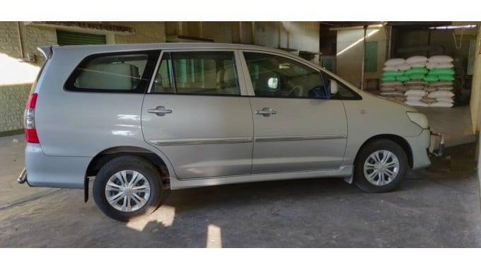 Toyota Innova 2.5 G 2013