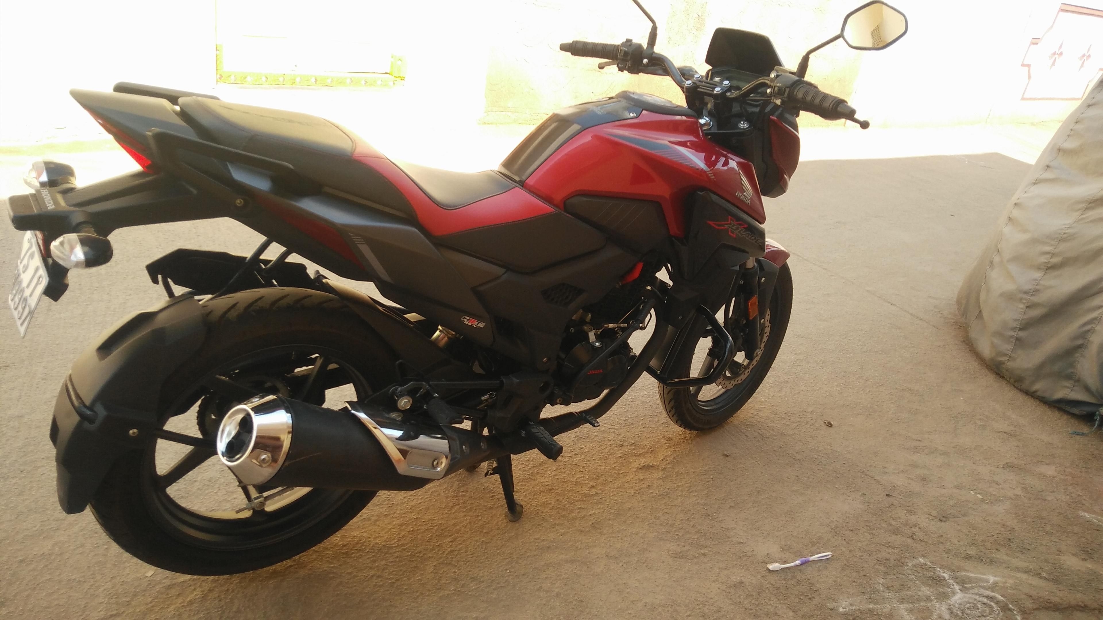 honda x blade 160cc bike mileage