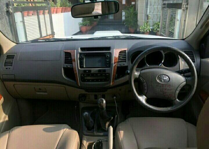 Toyota Fortuner 3.0 MT 4X4 2011