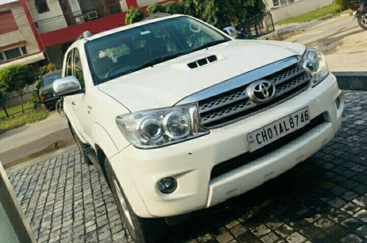 Toyota Fortuner 3.0 MT 4X4 2011