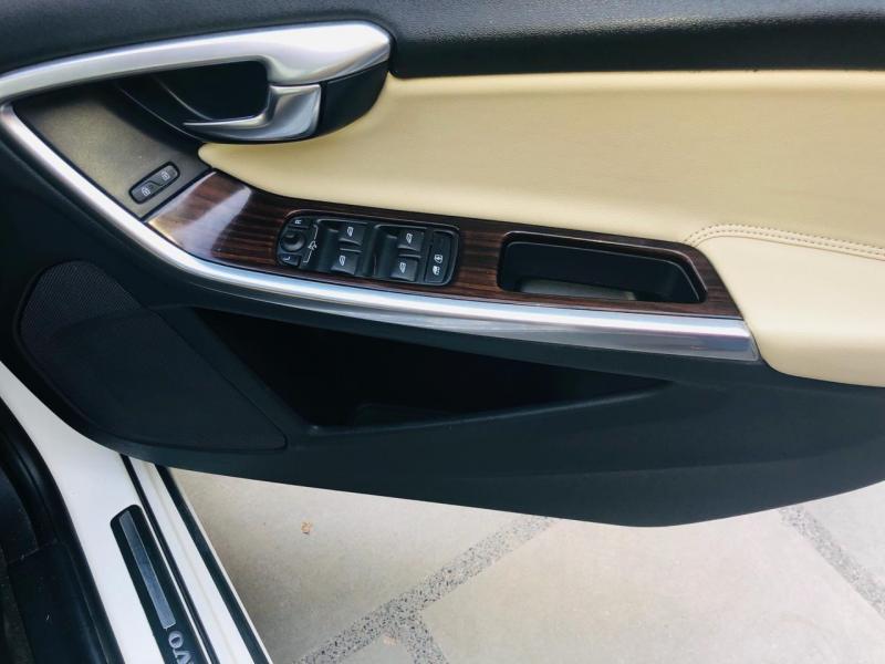 Volvo S60 Kinetic D4 2014