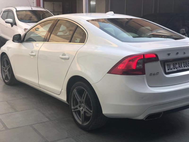 Volvo S60 Kinetic D4 2014