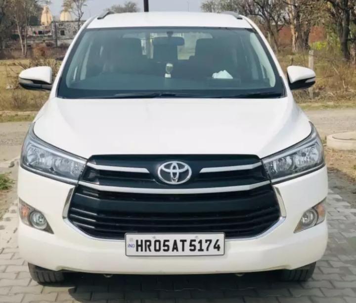 Toyota Innova Crysta 2.8 G 7 Seater 2016