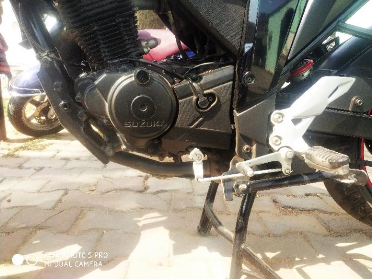 Suzuki Gixxer SF 150cc Special MOTOGP Edition Rear Disc 2017