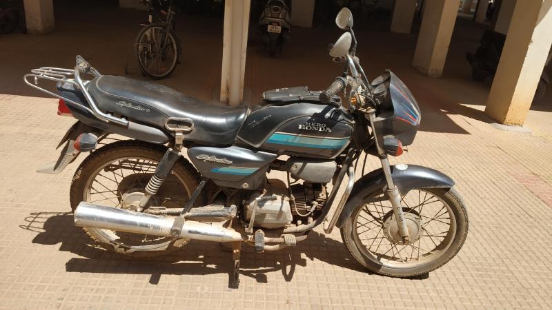 splendor bike 100cc price