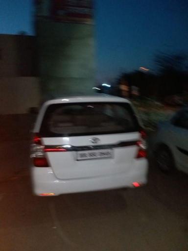 Toyota Innova 2.5 ZX 7 STR BS IV 2014