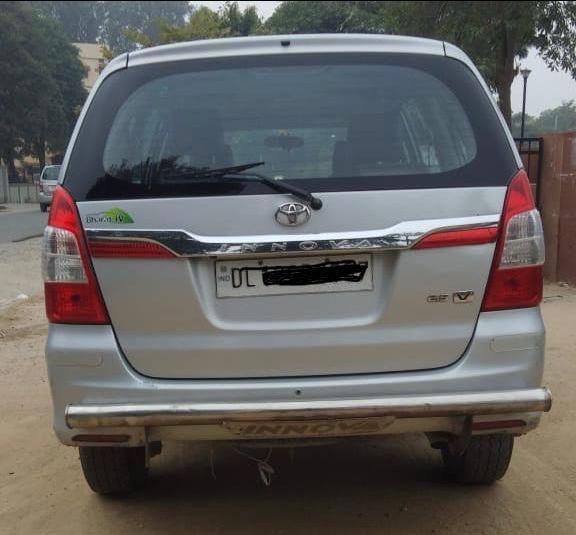 Toyota Innova 2.5 GX 8 STR BS IV 2010