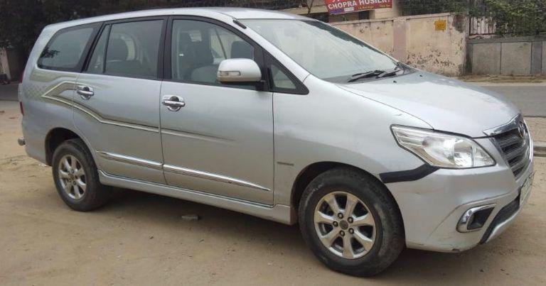Toyota Innova 2.5 GX 8 STR BS IV 2010