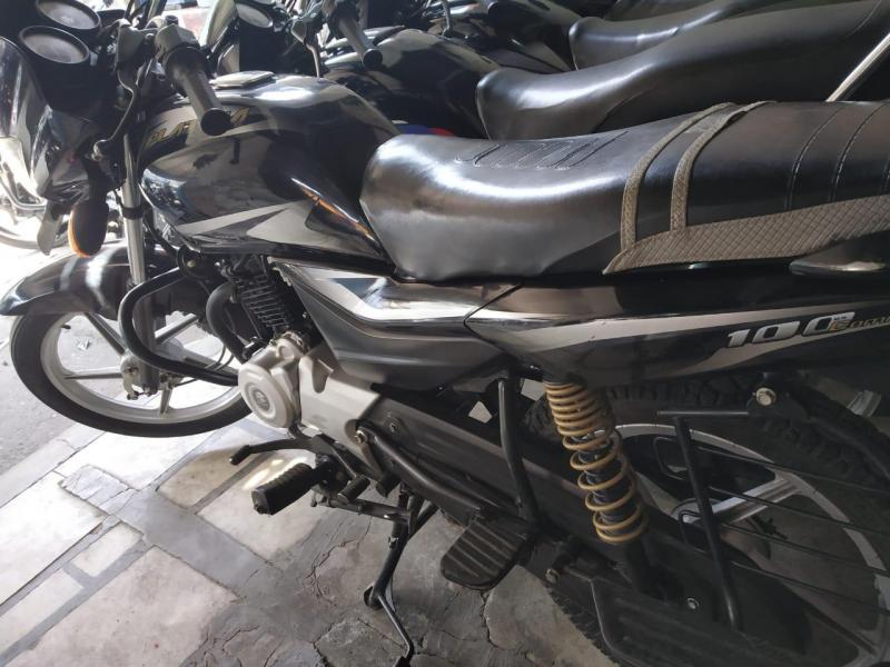 Bajaj Platina 100cc ComforTec 2017