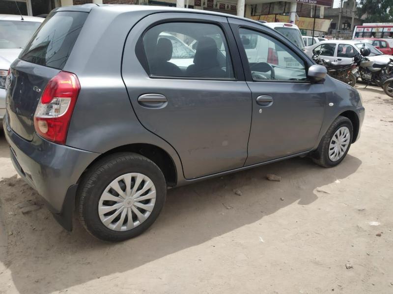 Toyota Etios Liva GD 2013