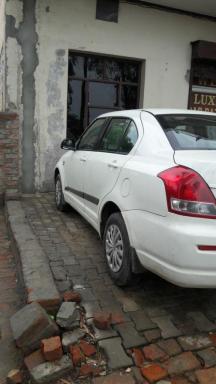 Maruti Suzuki Swift DZire ZDi 2010
