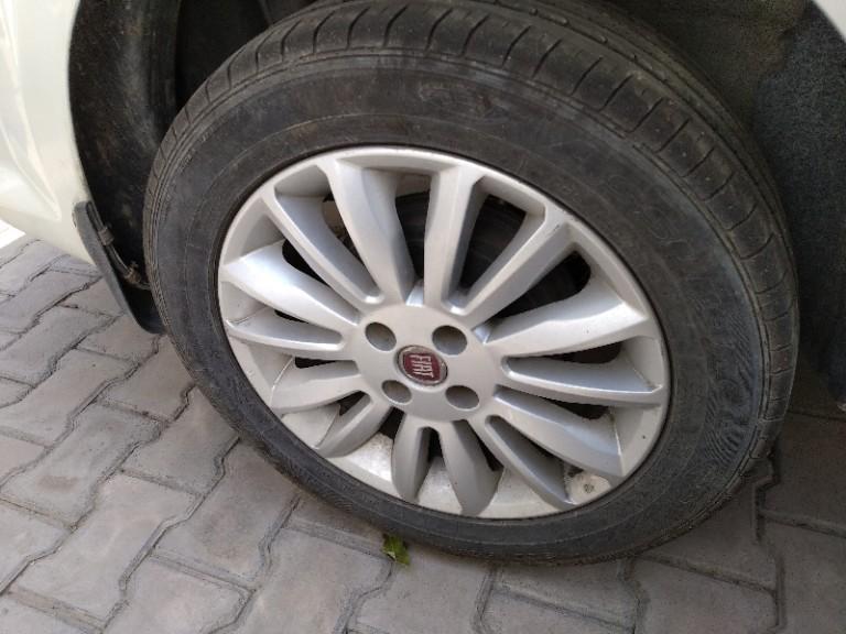 Fiat Linea Emotion 1.3 2015