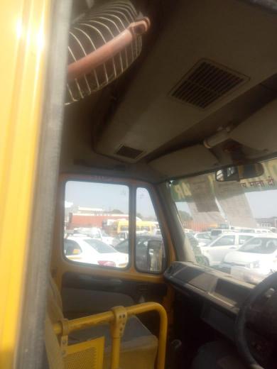 Force Traveller 3700 17 SEATER 2016