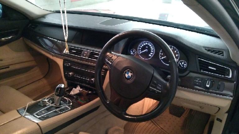 BMW 7 Series 740Li 2010