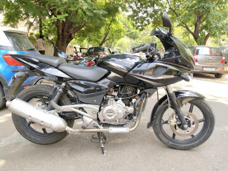 bajaj pulsar 220cc 2017 model