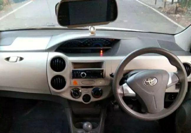 Toyota Etios Liva GD SP 2015