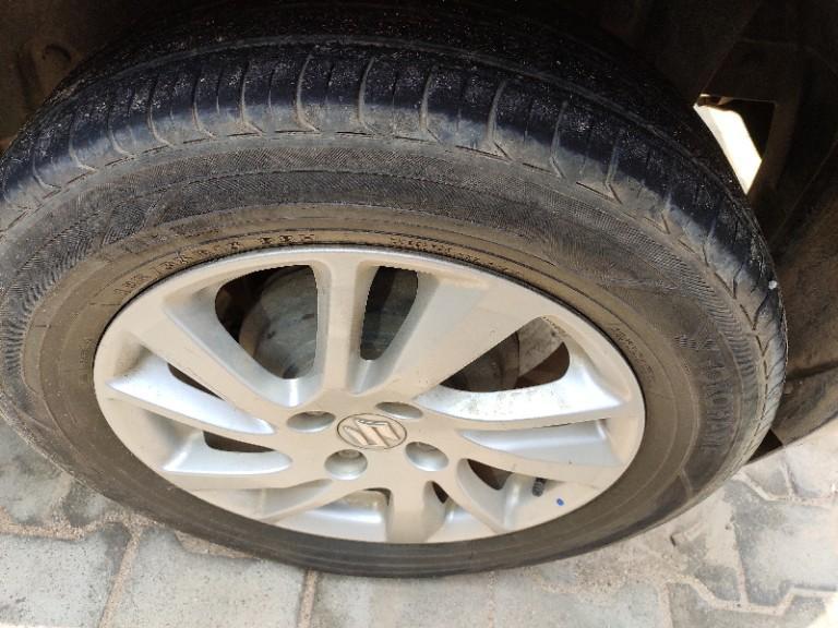 Maruti Suzuki Swift VXi 2015