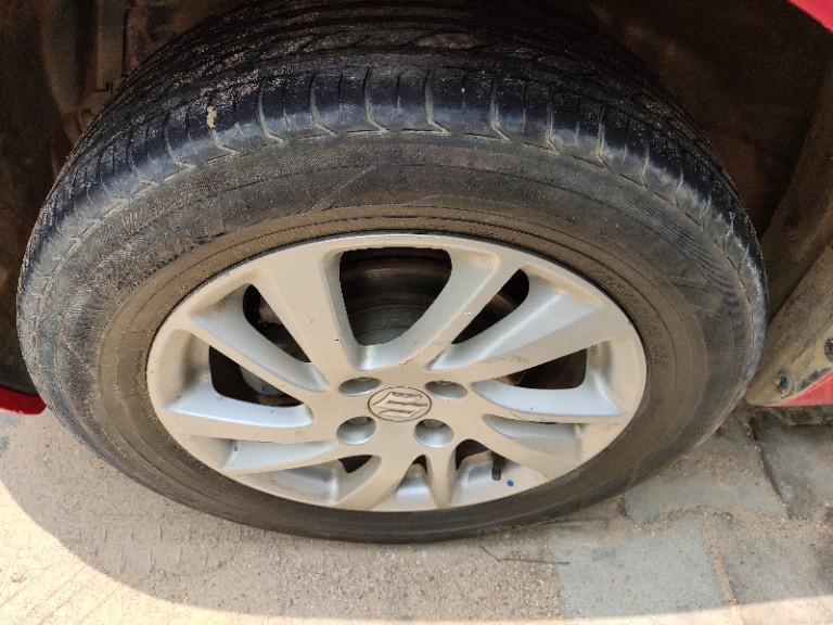 Maruti Suzuki Swift VXi 2015