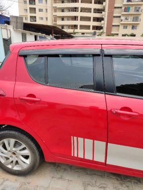 Maruti Suzuki Swift VXi 2015