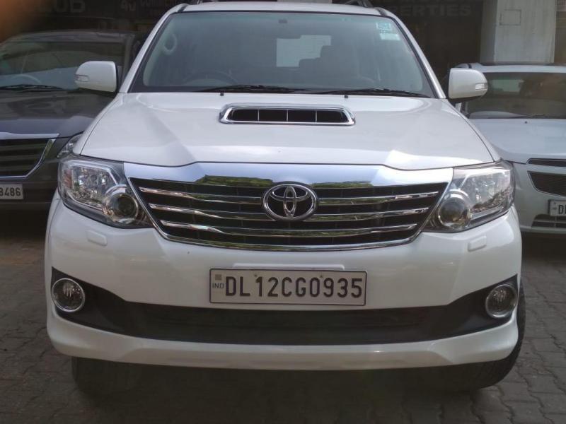 Toyota Fortuner 3.0 4X2 AT 2013