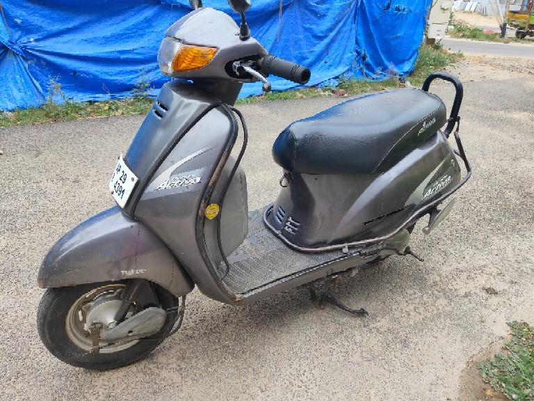 activa scooty 100cc price