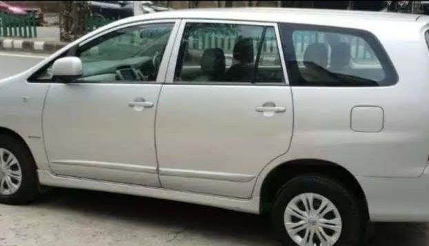Toyota Innova 2.5 ZX 7 STR BS IV 2015