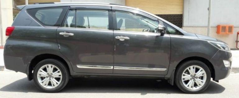 Toyota Innova Crysta 2.4 GX 8 STR 2017