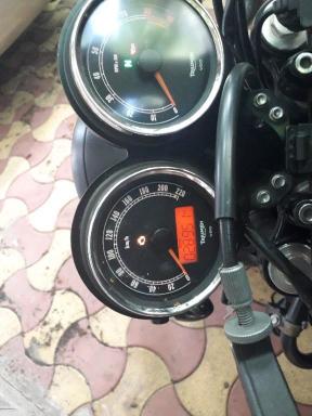 Triumph Bonneville T100 865cc 2015