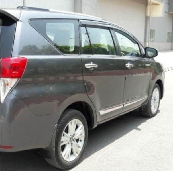 Toyota Innova Crysta 2.4 GX 8 STR 2017