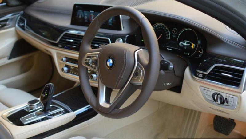 BMW 7 Series 730Ld Design Pure Excellence 2017