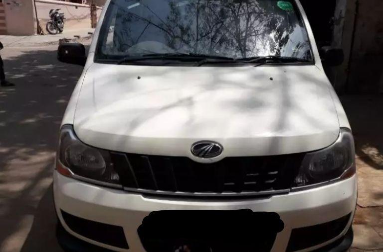 Mahindra Xylo H9 2015