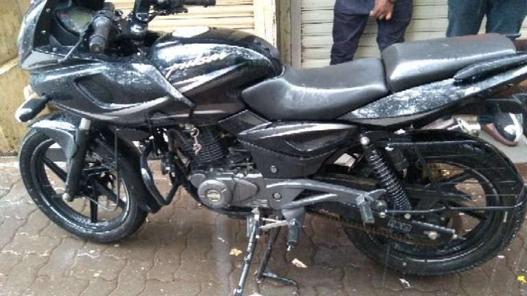 220 pulsar second hand price