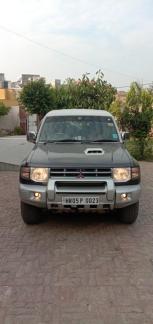 Mitsubishi Pajero SFX 2.8 2011