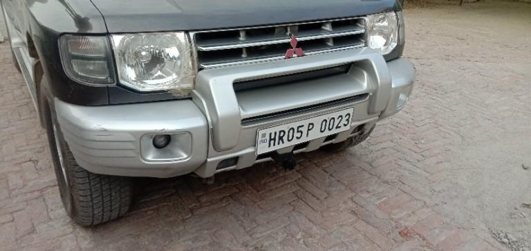 Mitsubishi Pajero SFX 2.8 2011