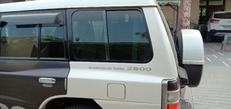 Mitsubishi Pajero SFX 2.8 2011