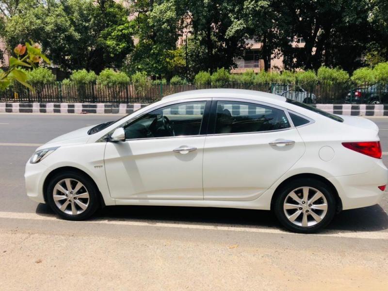 Hyundai Verna 1.6 SX VTVT AT 2013