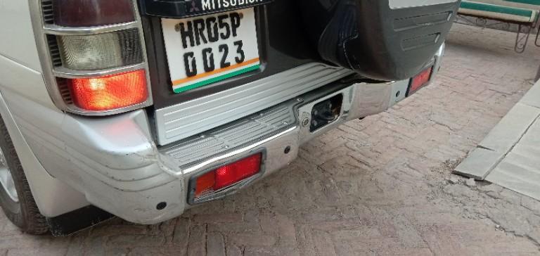 Mitsubishi Pajero SFX 2.8 2011