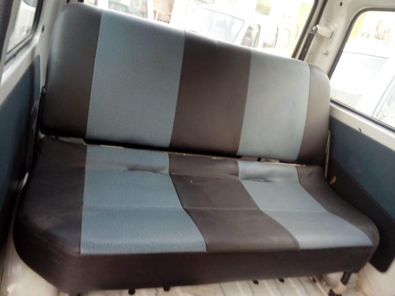 maruti omni extra seat