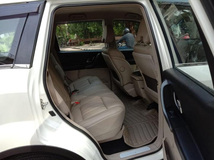 Mahindra XUV500 W8 2016