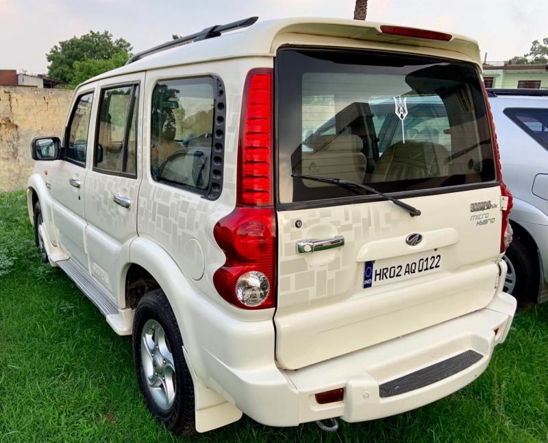 Mahindra Scorpio VLX 2WD BS III 2009