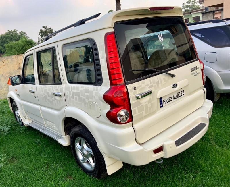 Mahindra Scorpio VLX 2WD BS III 2009